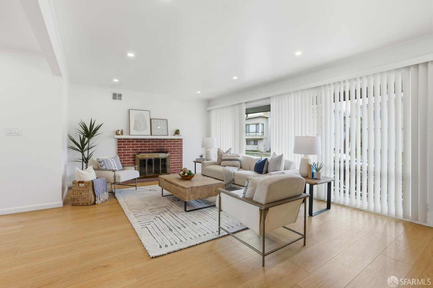 Detail Gallery Image 6 of 25 For 98 Creston Ave, Daly City,  CA 94015 - 2 Beds | 1 Baths