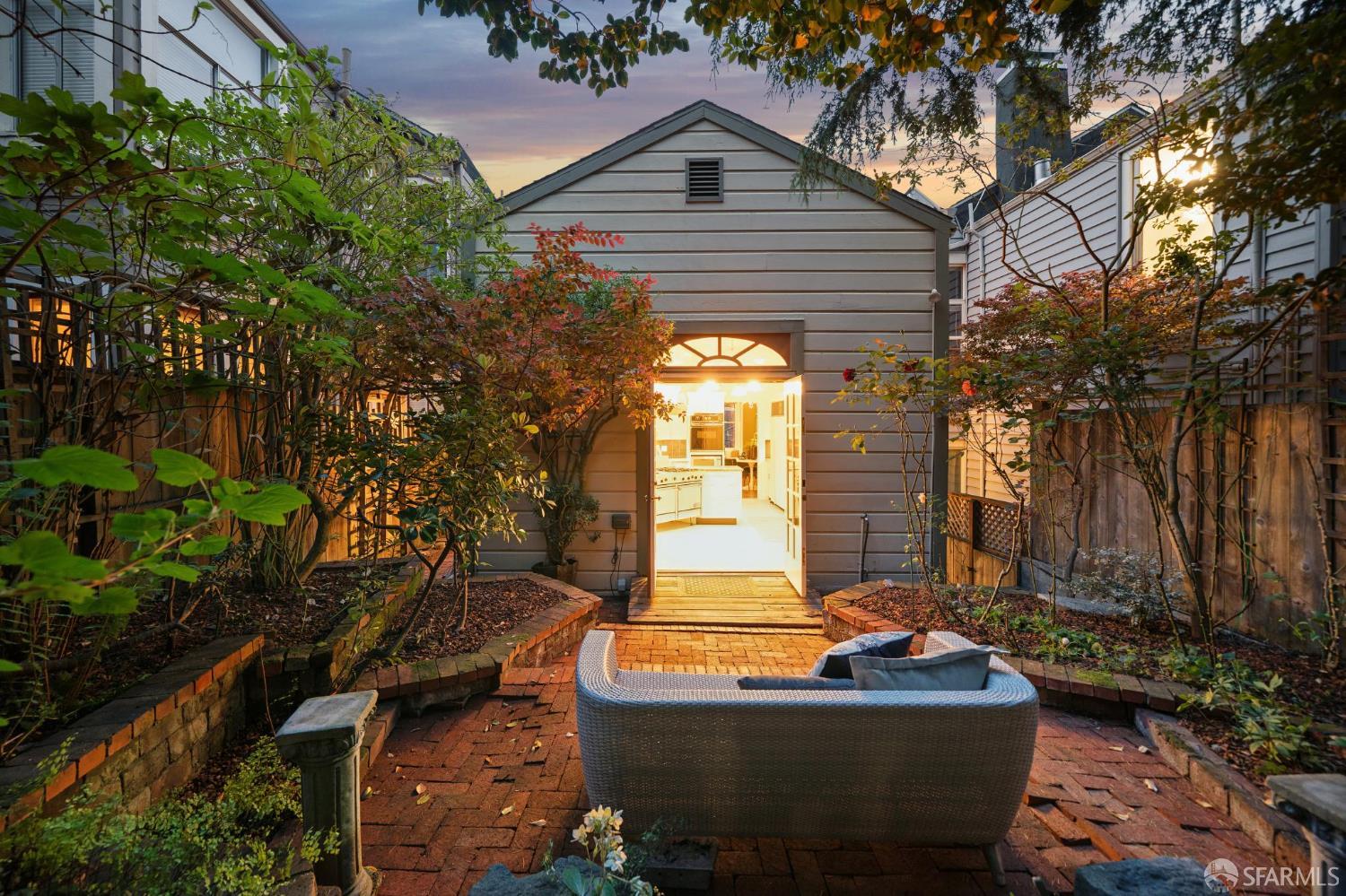 Detail Gallery Image 31 of 68 For 4431 19th St, San Francisco,  CA 94114 - 3 Beds | 2 Baths