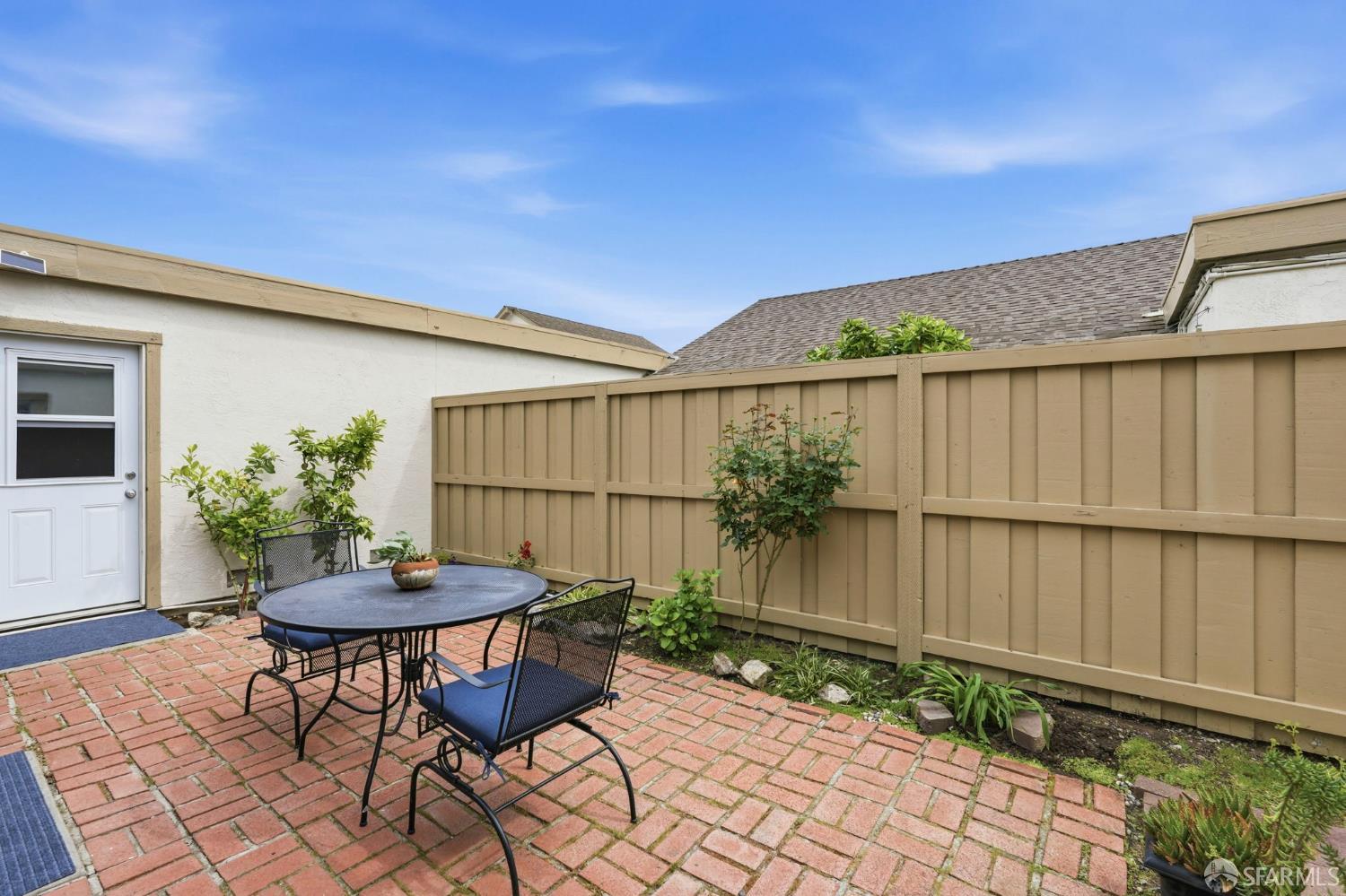 Detail Gallery Image 19 of 32 For 1442 Indian Ln, Concord,  CA 94521 - 2 Beds | 2 Baths