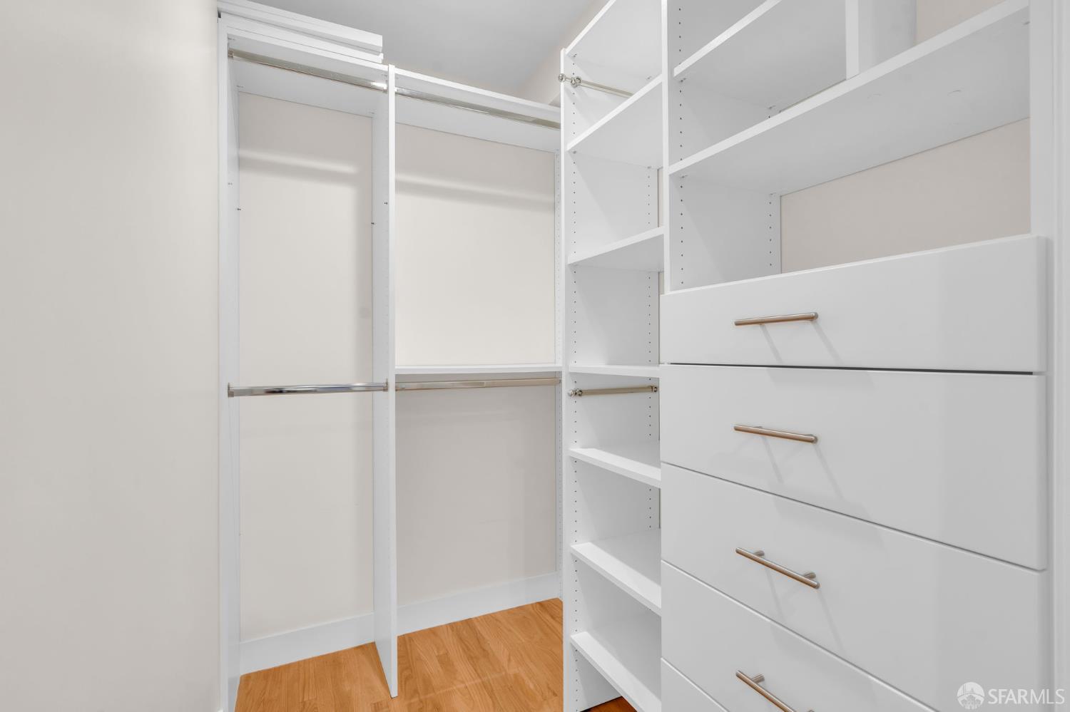 Detail Gallery Image 9 of 57 For 358 Los Palmos Dr, San Francisco,  CA 94127 - 3 Beds | 2 Baths