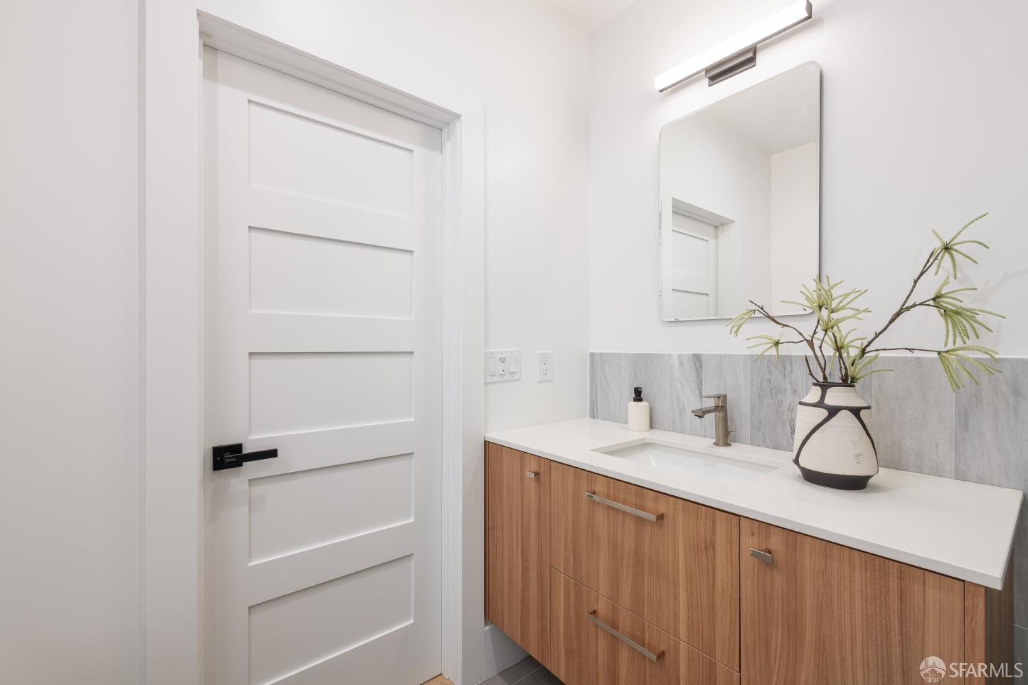 Detail Gallery Image 30 of 43 For 1400 Broadway, San Francisco,  CA 94109 - 3 Beds | 2 Baths