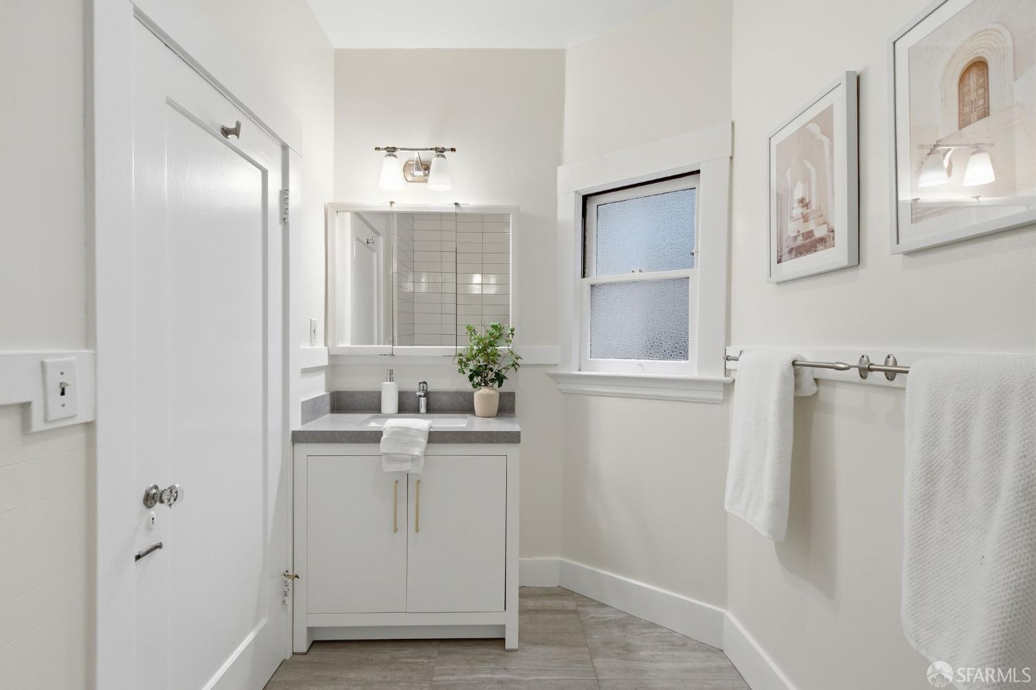 Detail Gallery Image 26 of 69 For 161 Eureka St, San Francisco,  CA 94114 - – Beds | – Baths