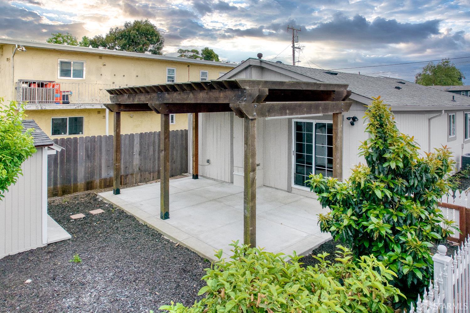 Detail Gallery Image 28 of 29 For 401 Silver Ave, Richmond,  CA 94801 - 3 Beds | 2 Baths