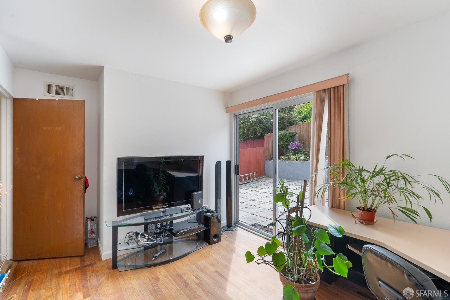 Detail Gallery Image 26 of 37 For 61 Grandview Ave, Daly City,  CA 94015 - 4 Beds | 2 Baths