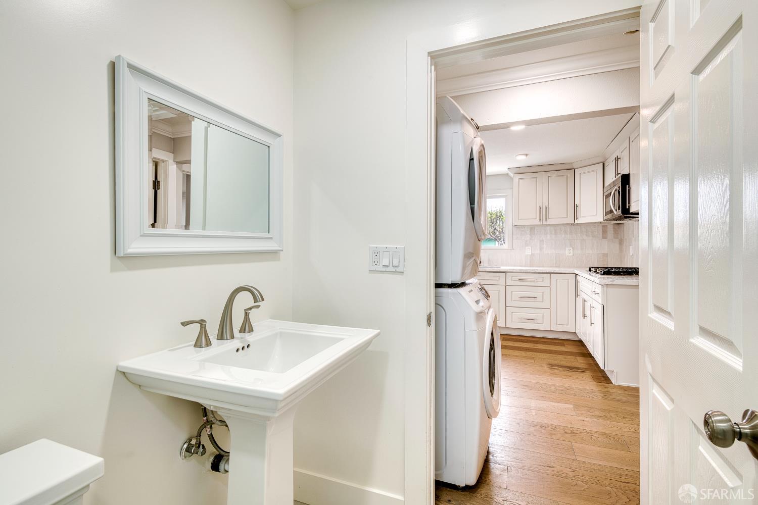 Detail Gallery Image 13 of 29 For 401 Silver Ave, Richmond,  CA 94801 - 3 Beds | 2 Baths