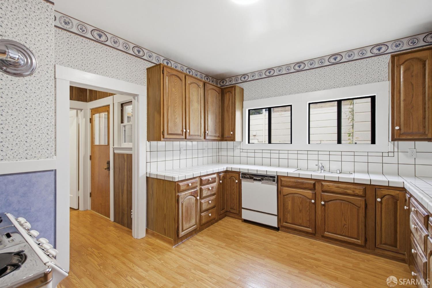 Detail Gallery Image 36 of 69 For 161 Eureka St, San Francisco,  CA 94114 - – Beds | – Baths