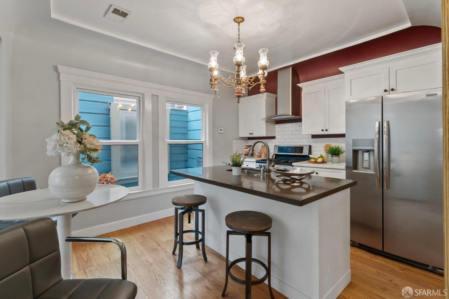 Detail Gallery Image 13 of 32 For 3287 Cesar Chavez St, San Francisco,  CA 94110 - 3 Beds | 2/1 Baths