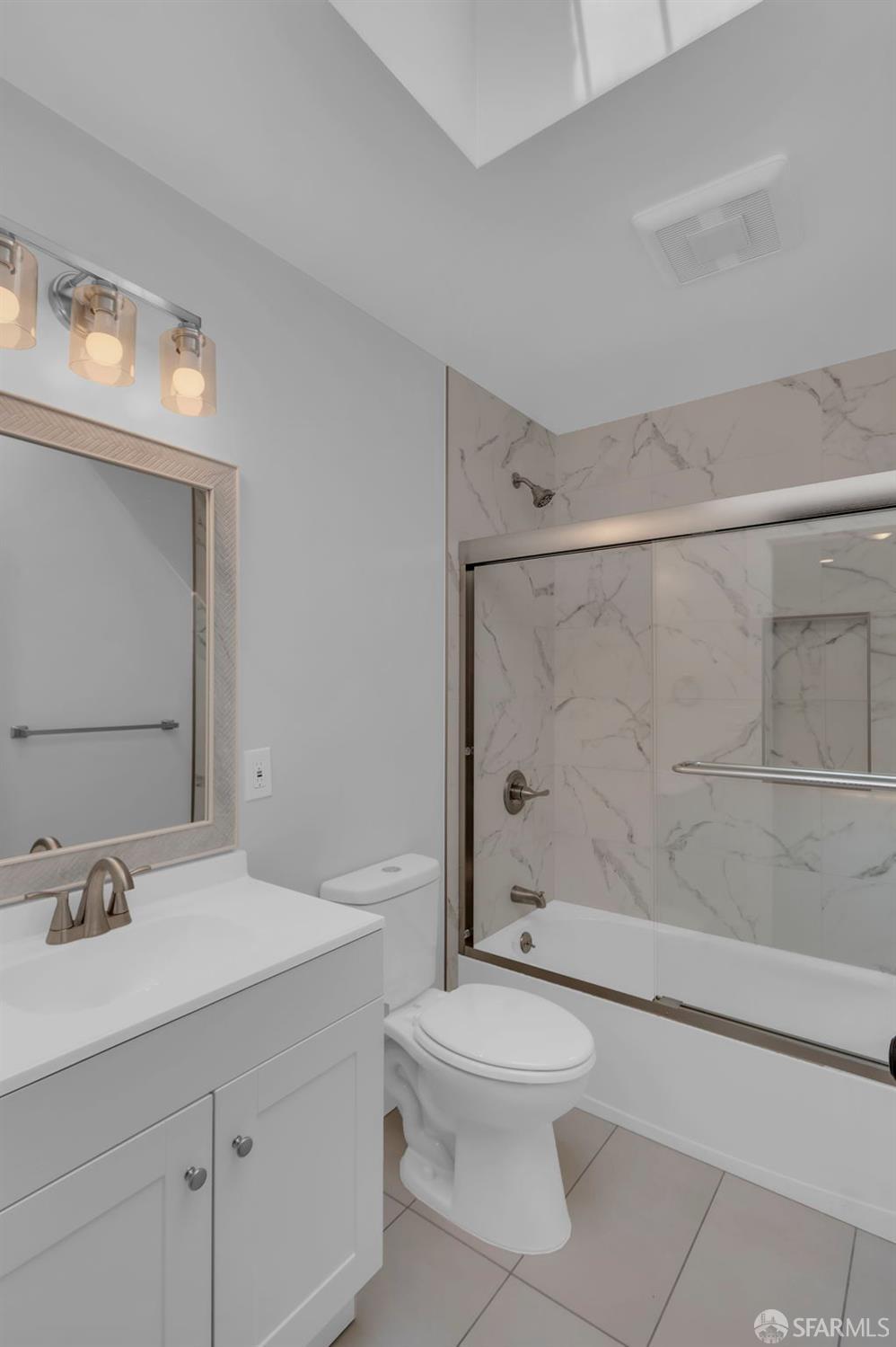 Detail Gallery Image 15 of 46 For 1560 Mckinnon Ave, San Francisco,  CA 94124 - 3 Beds | 1/1 Baths