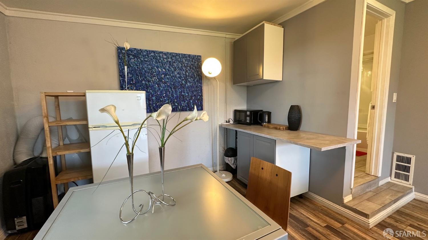 Detail Gallery Image 23 of 29 For 119 Lotus Way, East Palo Alto,  CA 94303 - 5 Beds | 4 Baths