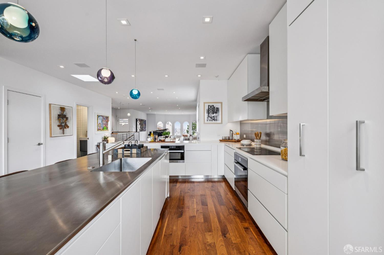 Detail Gallery Image 22 of 98 For 3627 21st St, San Francisco,  CA 94114 - 3 Beds | 3 Baths