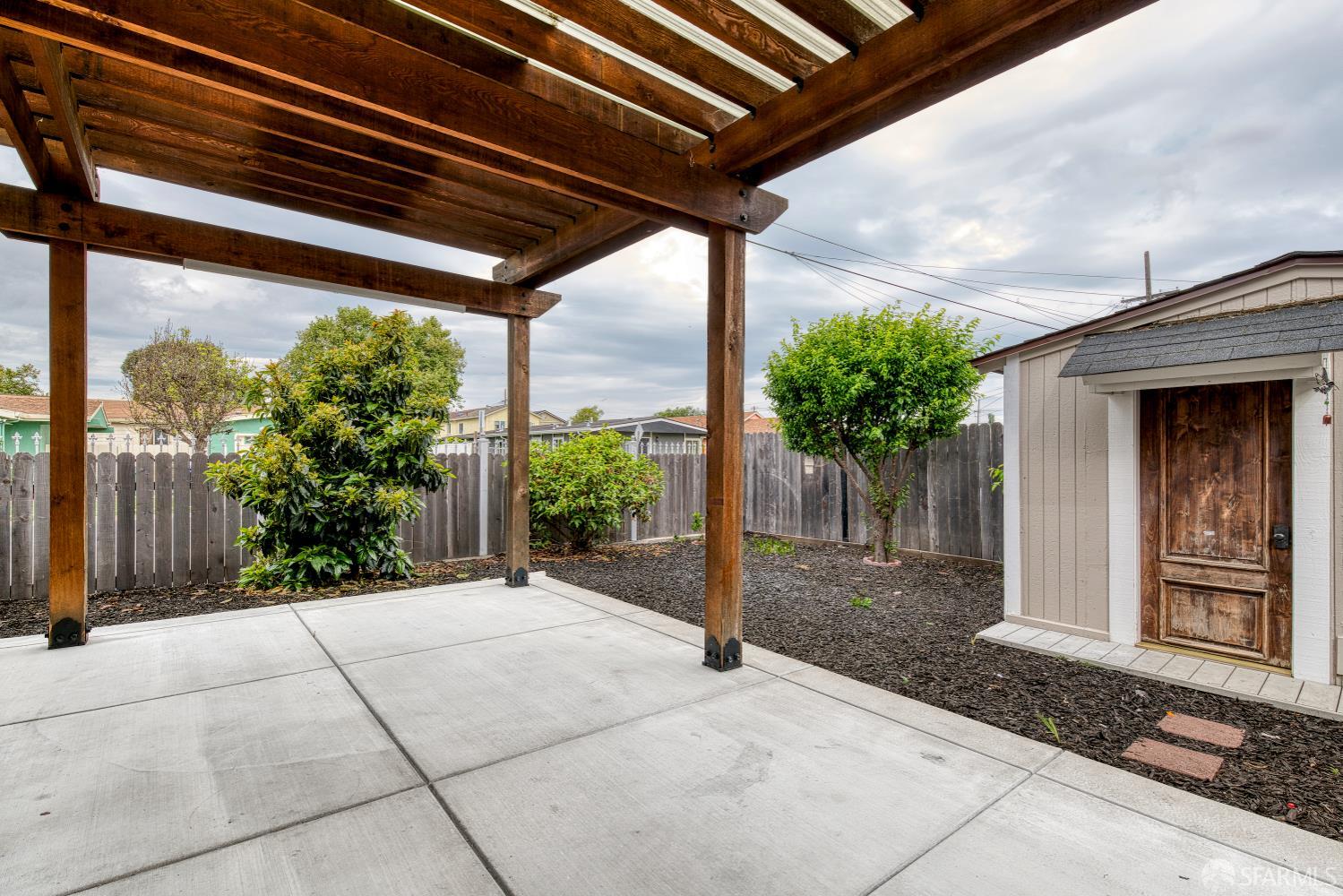 Detail Gallery Image 25 of 29 For 401 Silver Ave, Richmond,  CA 94801 - 3 Beds | 2 Baths