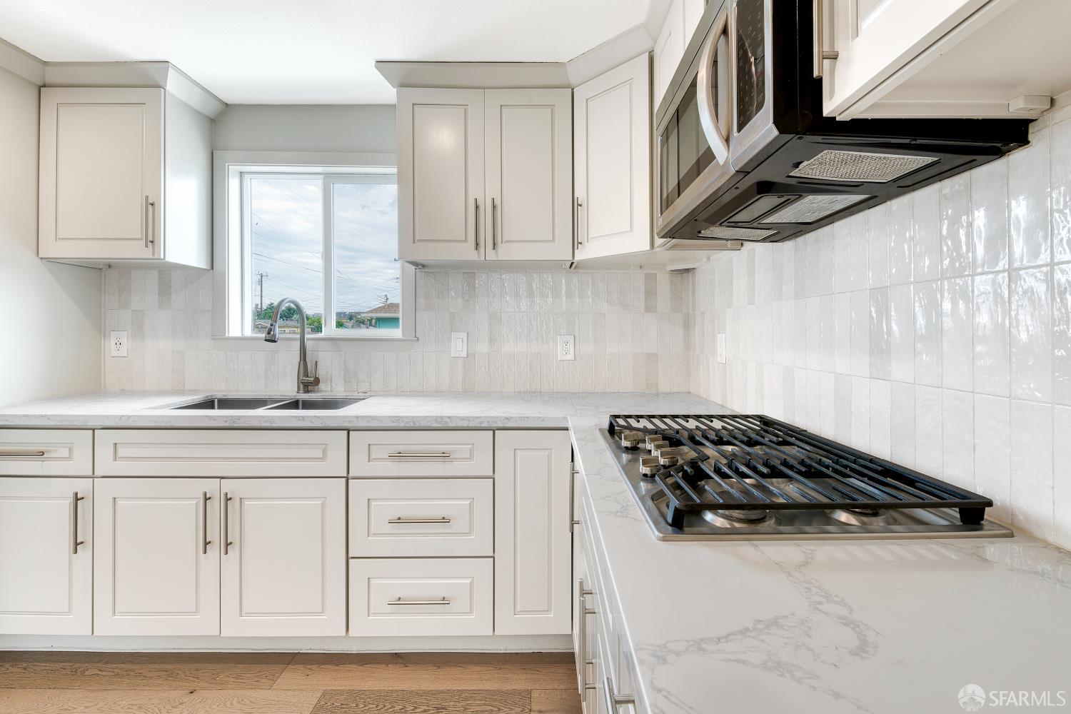 Detail Gallery Image 11 of 29 For 401 Silver Ave, Richmond,  CA 94801 - 3 Beds | 2 Baths