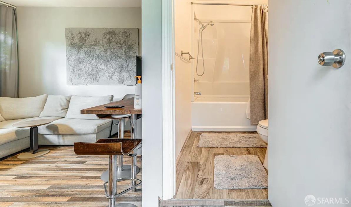 Detail Gallery Image 17 of 29 For 119 Lotus Way, East Palo Alto,  CA 94303 - 5 Beds | 4 Baths