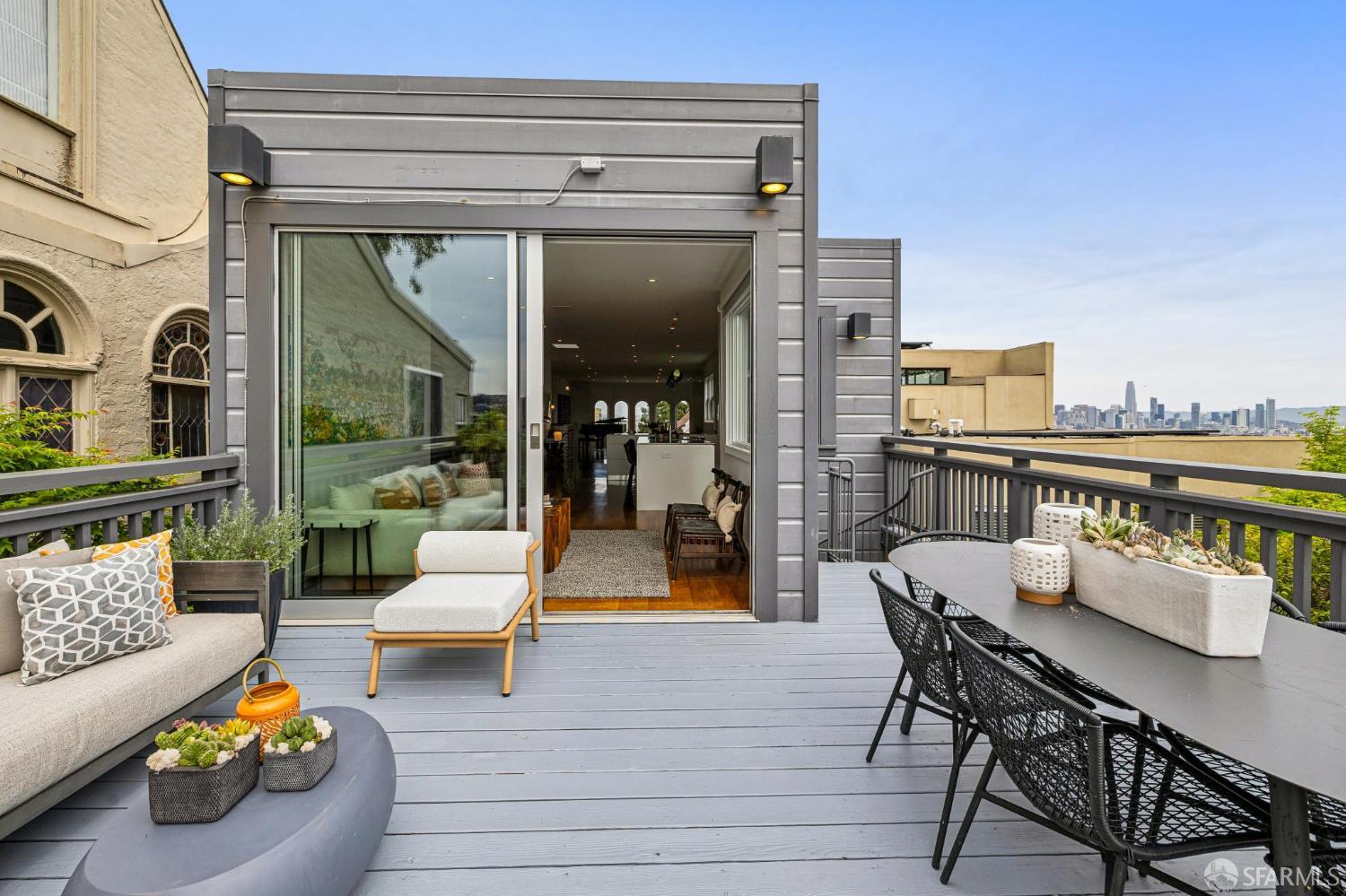 Detail Gallery Image 43 of 98 For 3627 21st St, San Francisco,  CA 94114 - 3 Beds | 3 Baths