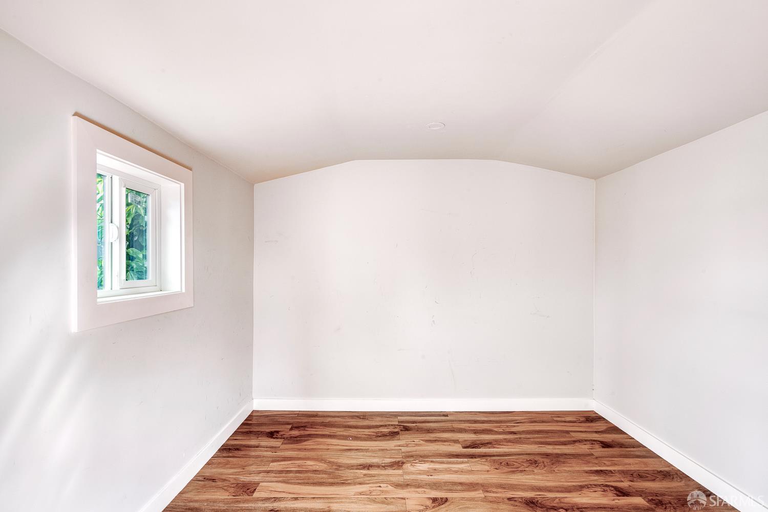 Detail Gallery Image 27 of 29 For 401 Silver Ave, Richmond,  CA 94801 - 3 Beds | 2 Baths