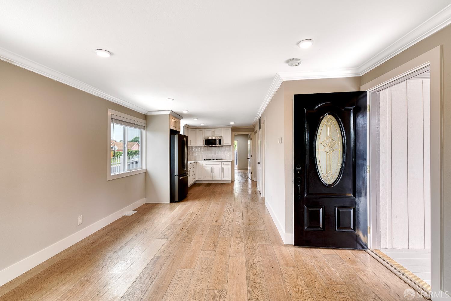 Detail Gallery Image 8 of 29 For 401 Silver Ave, Richmond,  CA 94801 - 3 Beds | 2 Baths