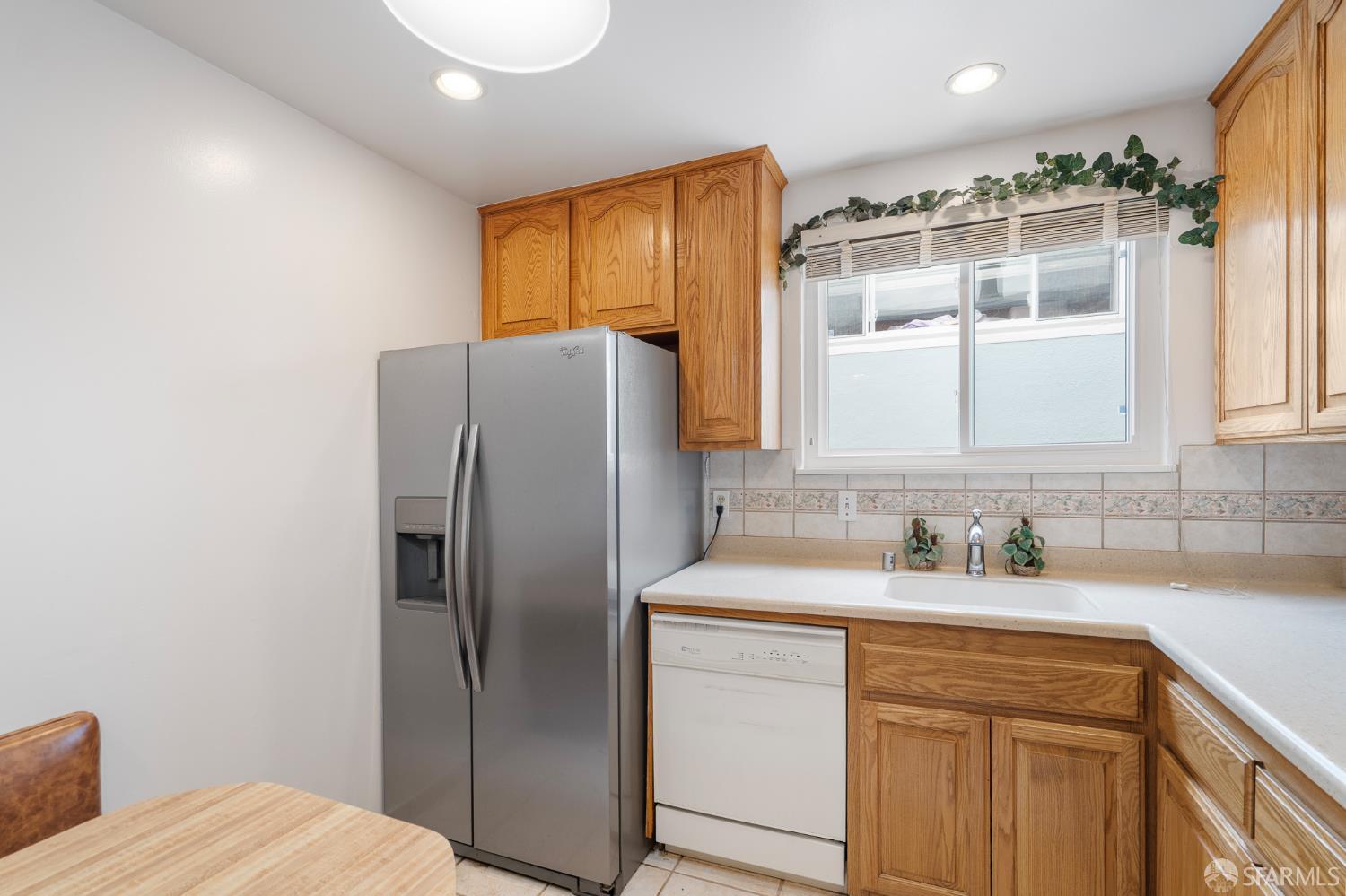 Detail Gallery Image 19 of 37 For 61 Grandview Ave, Daly City,  CA 94015 - 4 Beds | 2 Baths