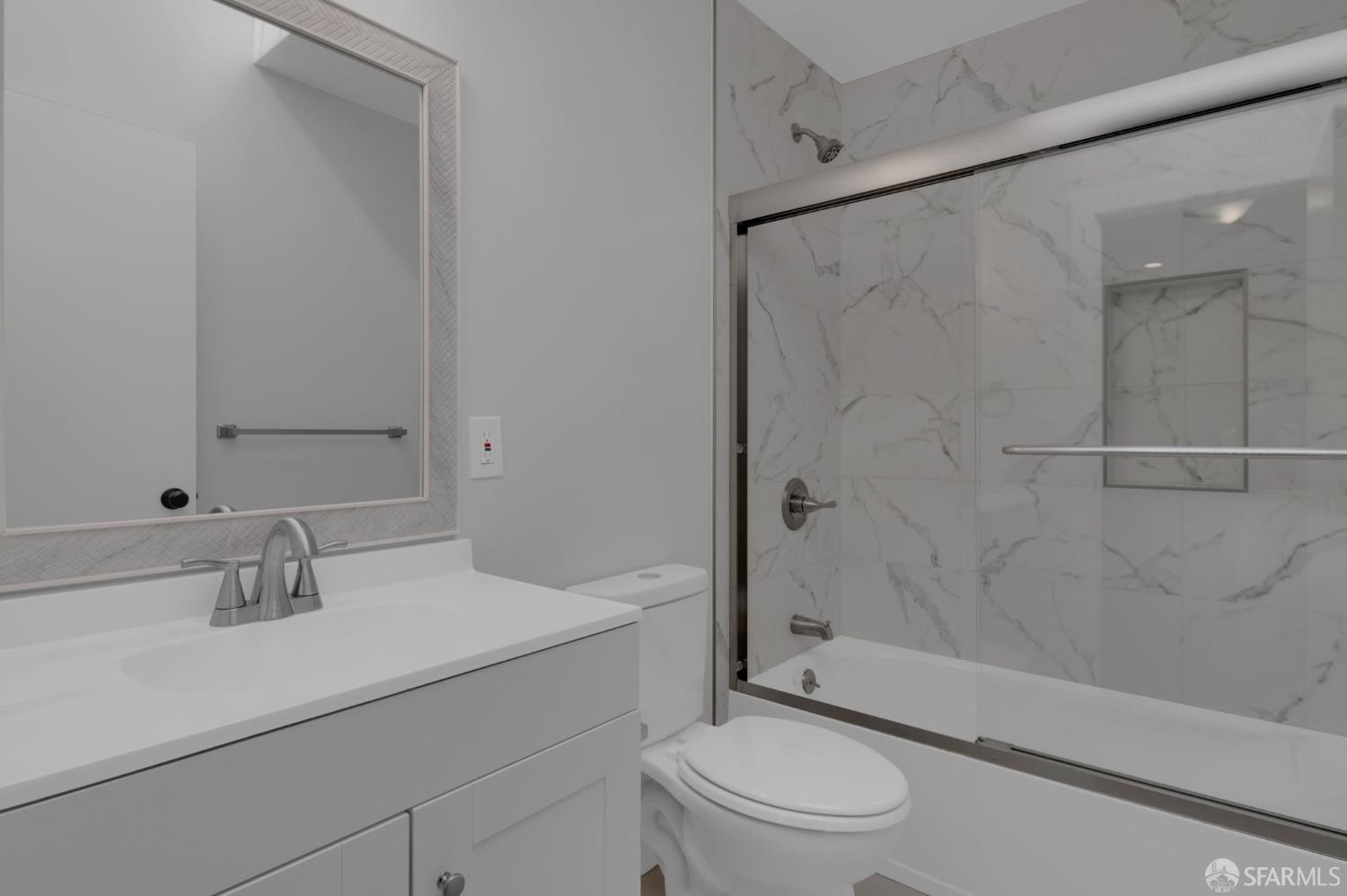 Detail Gallery Image 32 of 46 For 1560 Mckinnon Ave, San Francisco,  CA 94124 - 3 Beds | 1/1 Baths