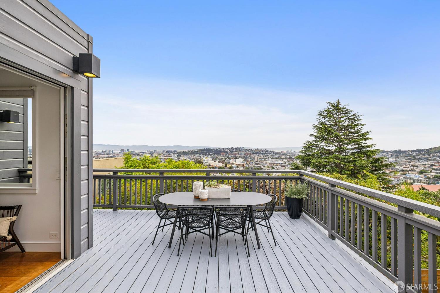 Detail Gallery Image 7 of 98 For 3627 21st St, San Francisco,  CA 94114 - 3 Beds | 3 Baths