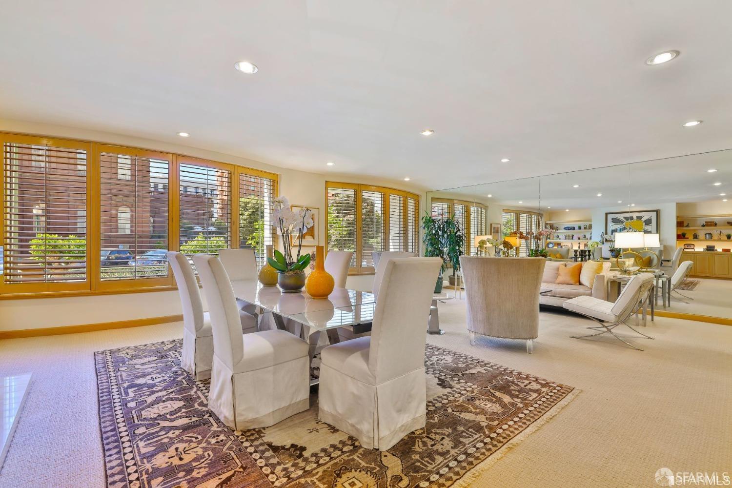 Detail Gallery Image 2 of 19 For 1150 Sacramento St #201,  San Francisco,  CA 94108 - 2 Beds | 3 Baths