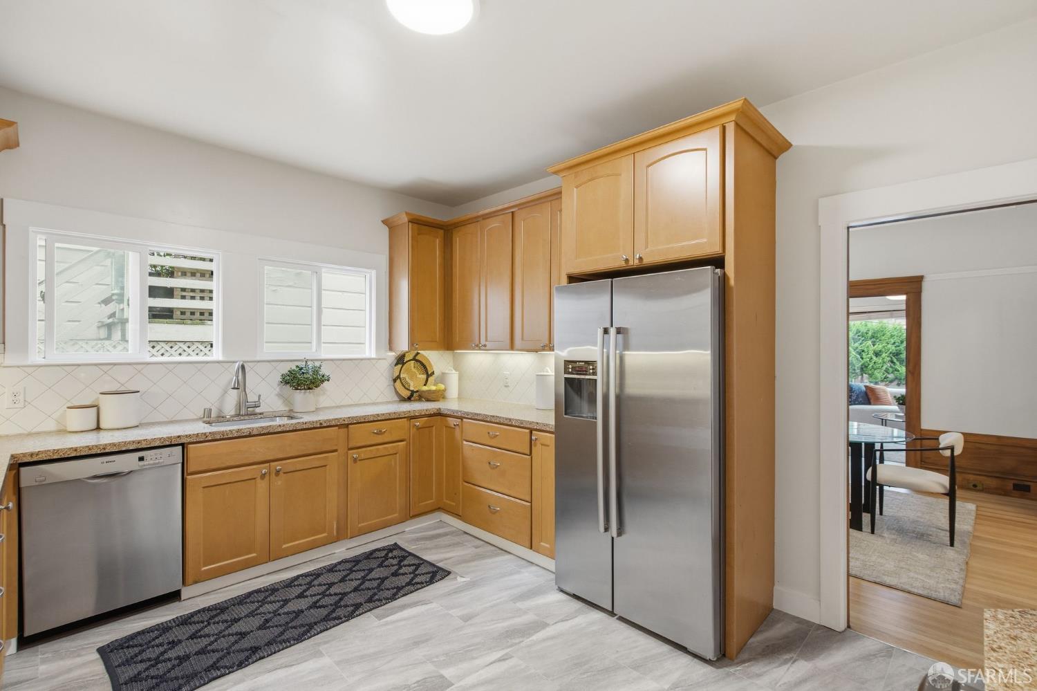 Detail Gallery Image 12 of 69 For 161 Eureka St, San Francisco,  CA 94114 - – Beds | – Baths