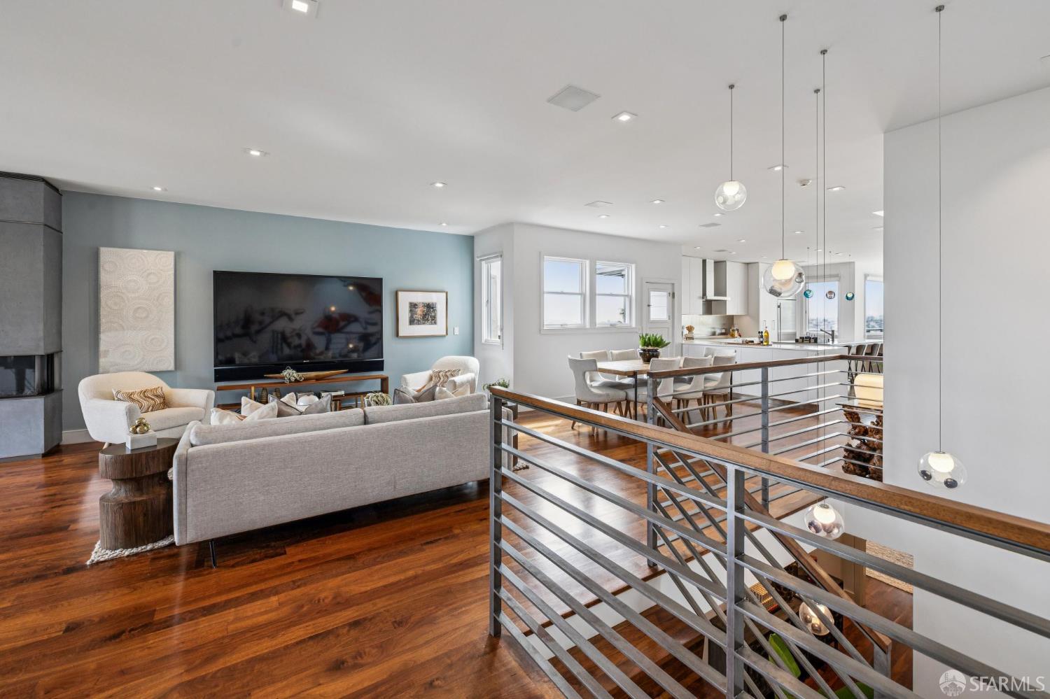 Detail Gallery Image 12 of 98 For 3627 21st St, San Francisco,  CA 94114 - 3 Beds | 3 Baths