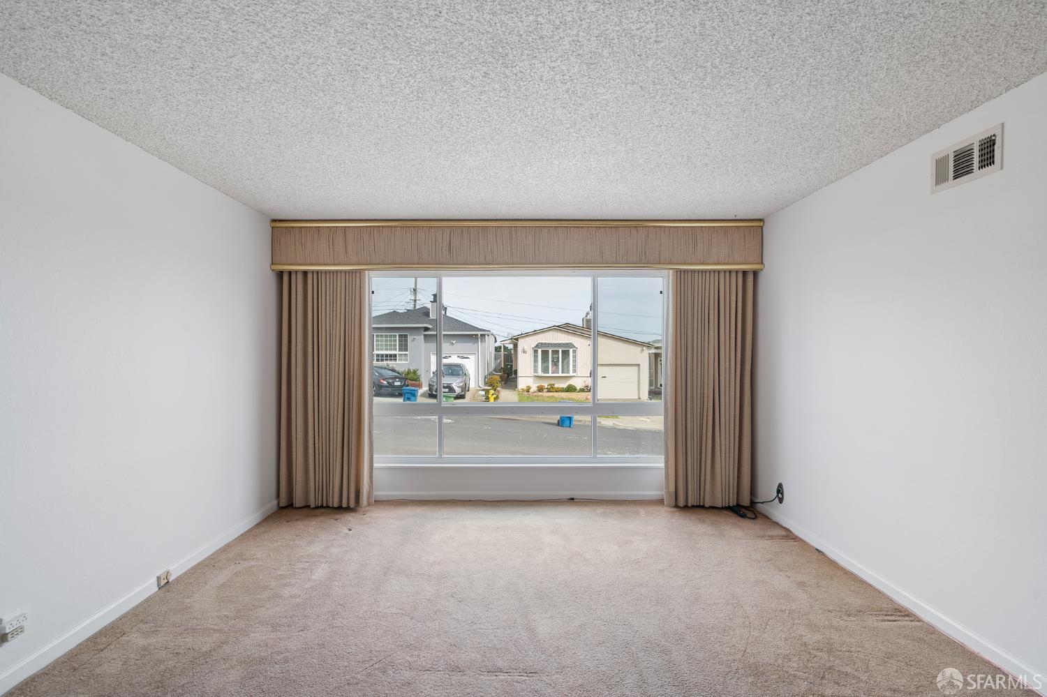 Detail Gallery Image 15 of 37 For 61 Grandview Ave, Daly City,  CA 94015 - 4 Beds | 2 Baths