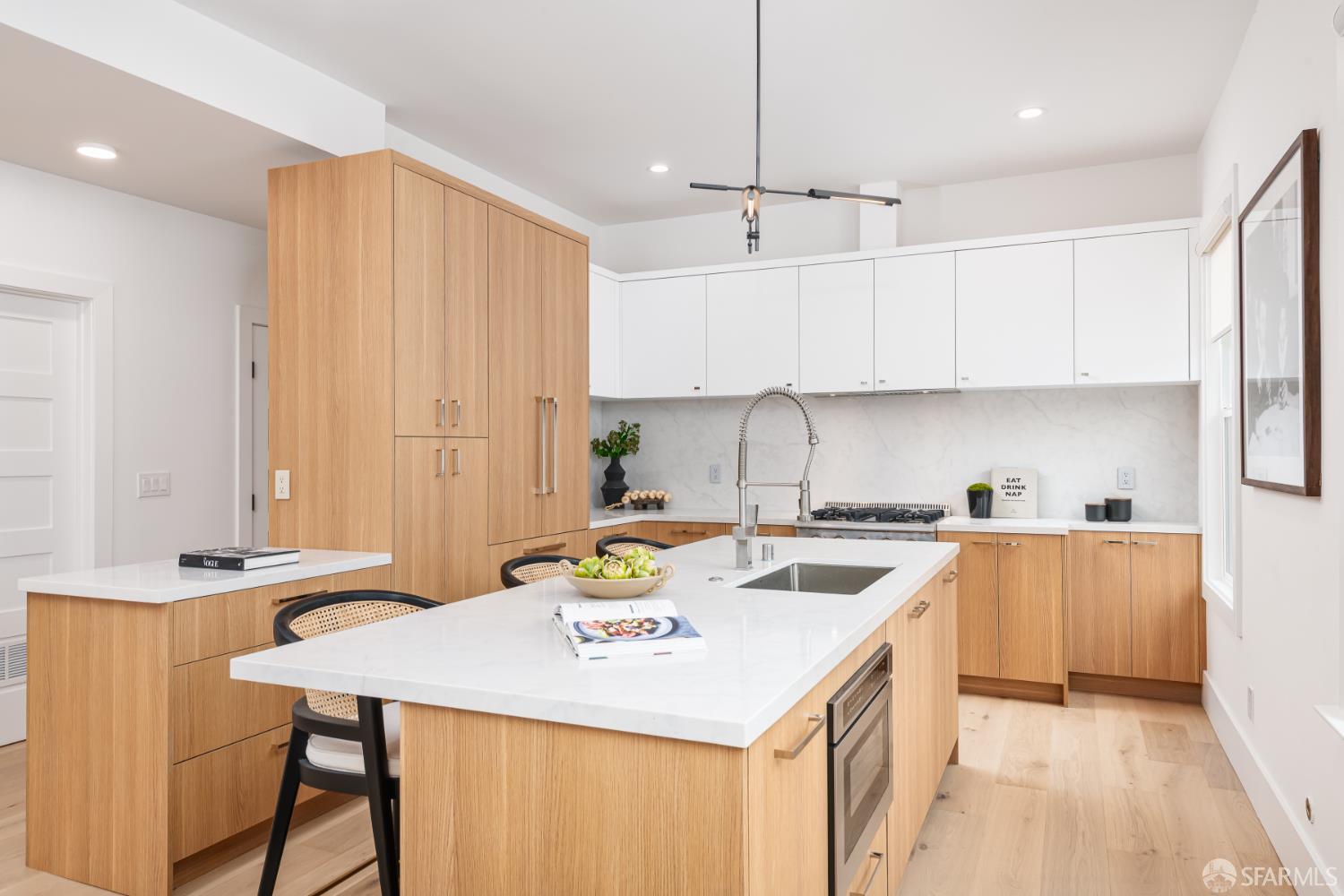 Detail Gallery Image 2 of 43 For 1400 Broadway, San Francisco,  CA 94109 - 3 Beds | 2 Baths