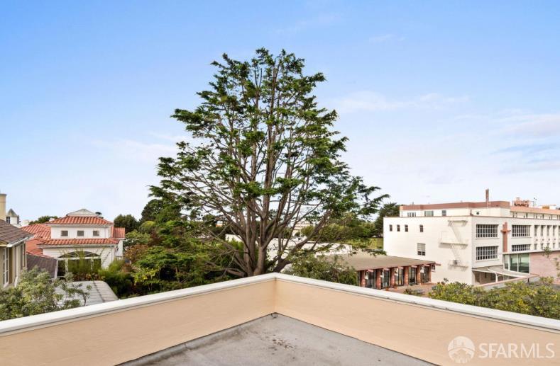 Detail Gallery Image 27 of 49 For 44 Stonecrest Dr, San Francisco,  CA 94132 - 4 Beds | 5 Baths