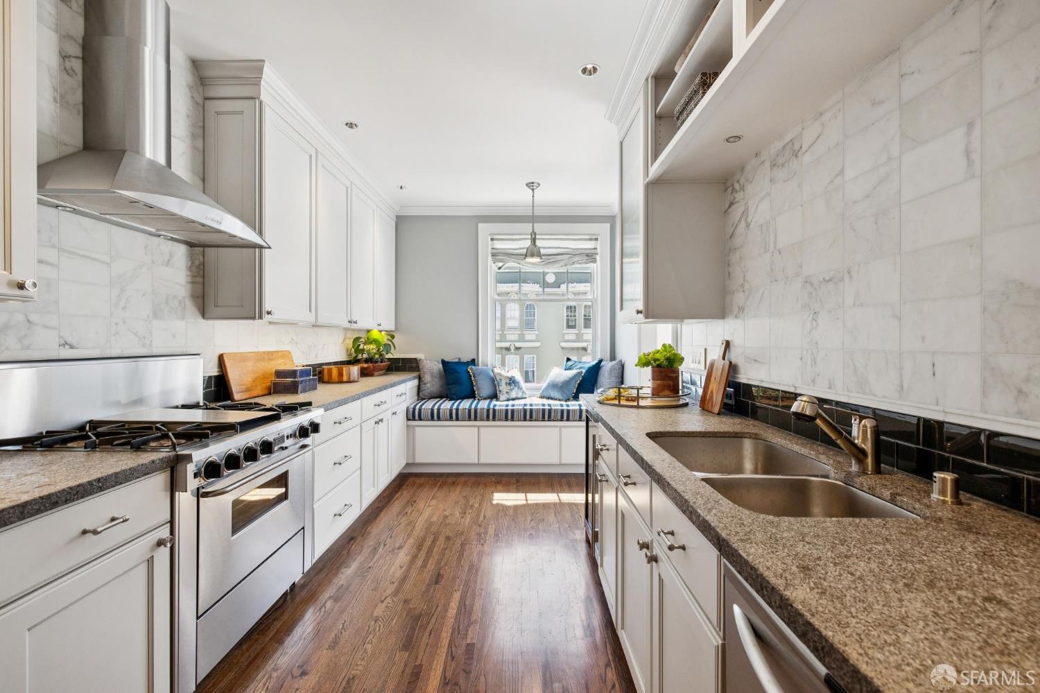 Detail Gallery Image 32 of 74 For 1880 Jackson St #601,  San Francisco,  CA 94109 - 2 Beds | 2 Baths