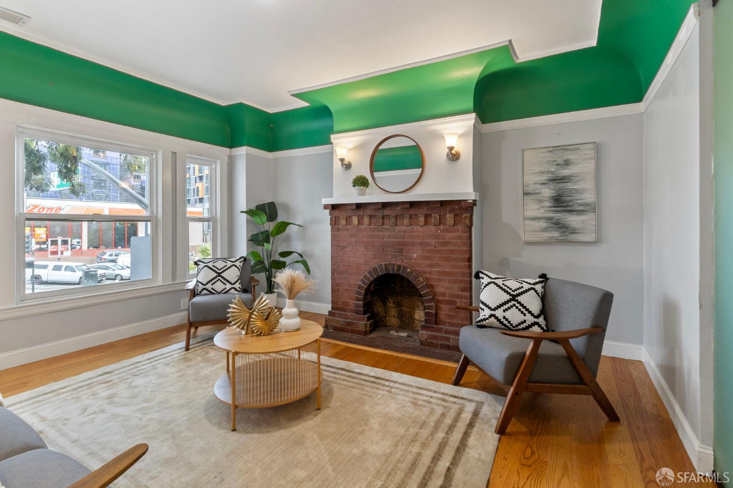 Detail Gallery Image 4 of 32 For 3287 Cesar Chavez St, San Francisco,  CA 94110 - 3 Beds | 2/1 Baths