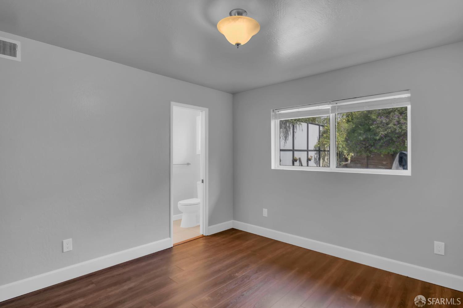 Detail Gallery Image 37 of 46 For 1560 Mckinnon Ave, San Francisco,  CA 94124 - 3 Beds | 1/1 Baths