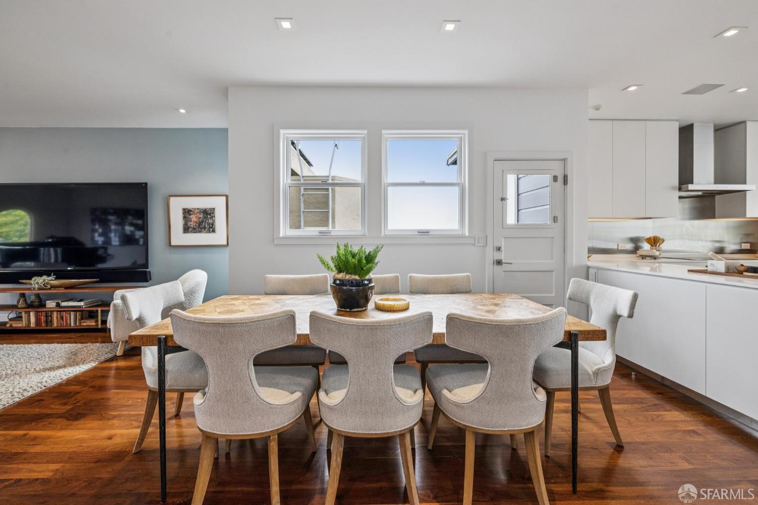 Detail Gallery Image 5 of 98 For 3627 21st St, San Francisco,  CA 94114 - 3 Beds | 3 Baths