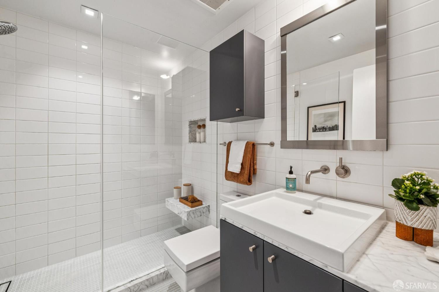 Detail Gallery Image 70 of 98 For 3627 21st St, San Francisco,  CA 94114 - 3 Beds | 3 Baths