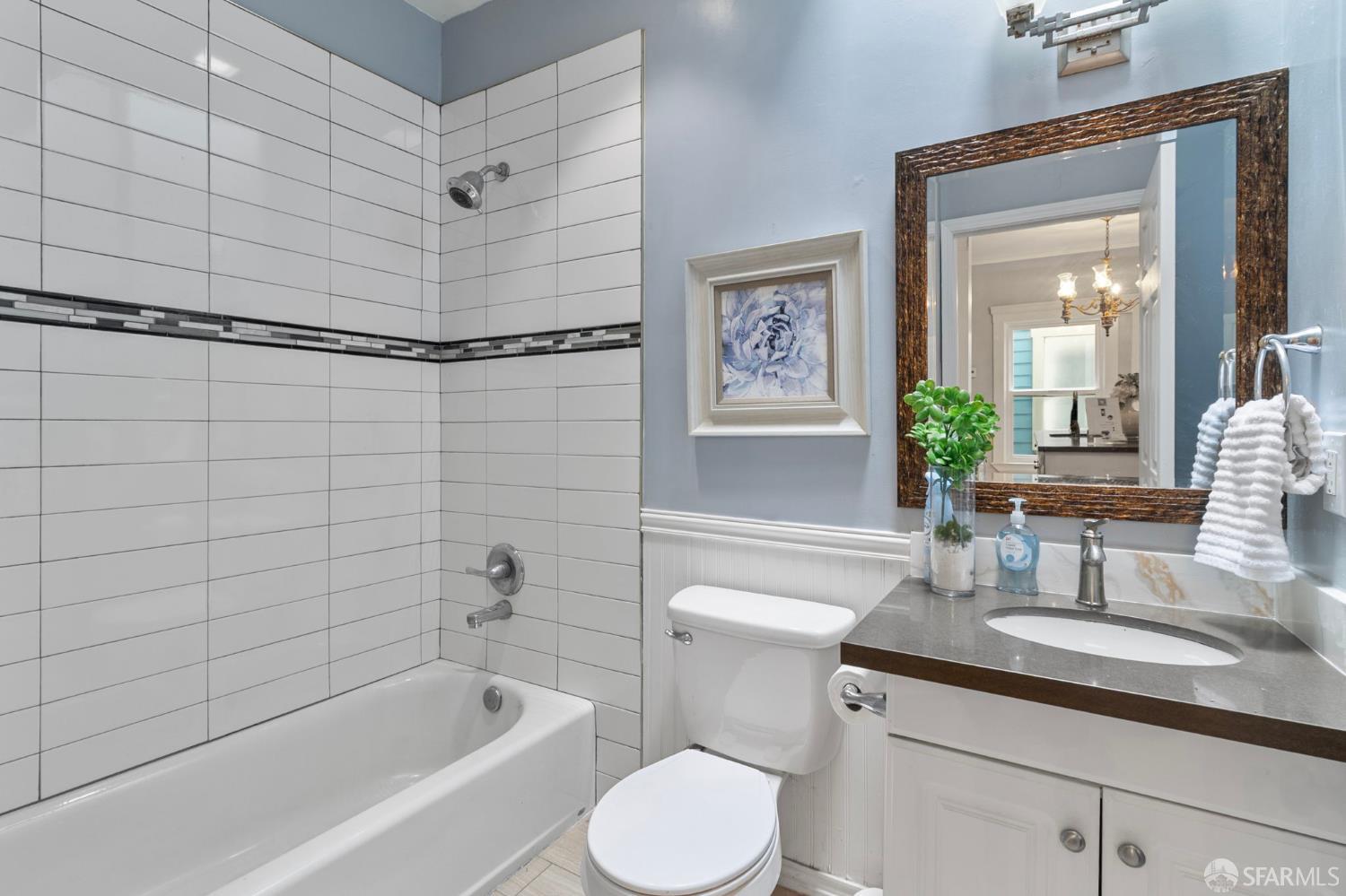 Detail Gallery Image 8 of 32 For 3287 Cesar Chavez St, San Francisco,  CA 94110 - 3 Beds | 2/1 Baths