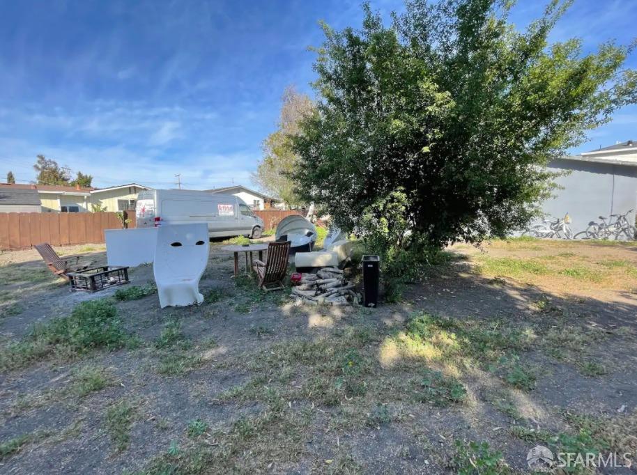 Detail Gallery Image 27 of 29 For 119 Lotus Way, East Palo Alto,  CA 94303 - 5 Beds | 4 Baths