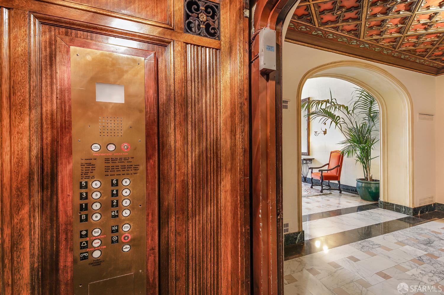 Detail Gallery Image 3 of 74 For 1880 Jackson St #601,  San Francisco,  CA 94109 - 2 Beds | 2 Baths