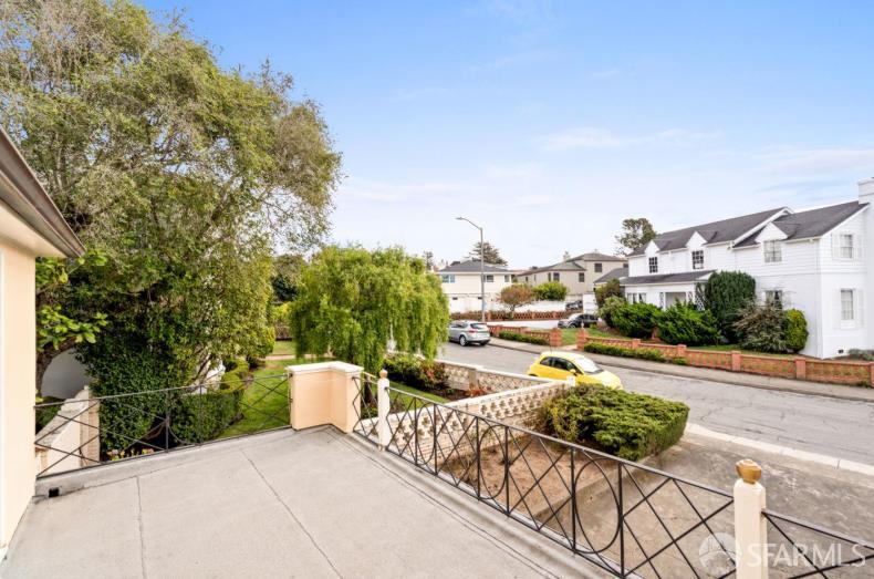 Detail Gallery Image 37 of 49 For 44 Stonecrest Dr, San Francisco,  CA 94132 - 4 Beds | 5 Baths