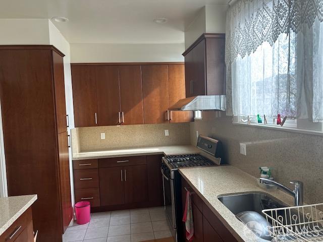 Detail Gallery Image 4 of 16 For 527 Visitacion Ave, San Francisco,  CA 94134 - 4 Beds | 2 Baths