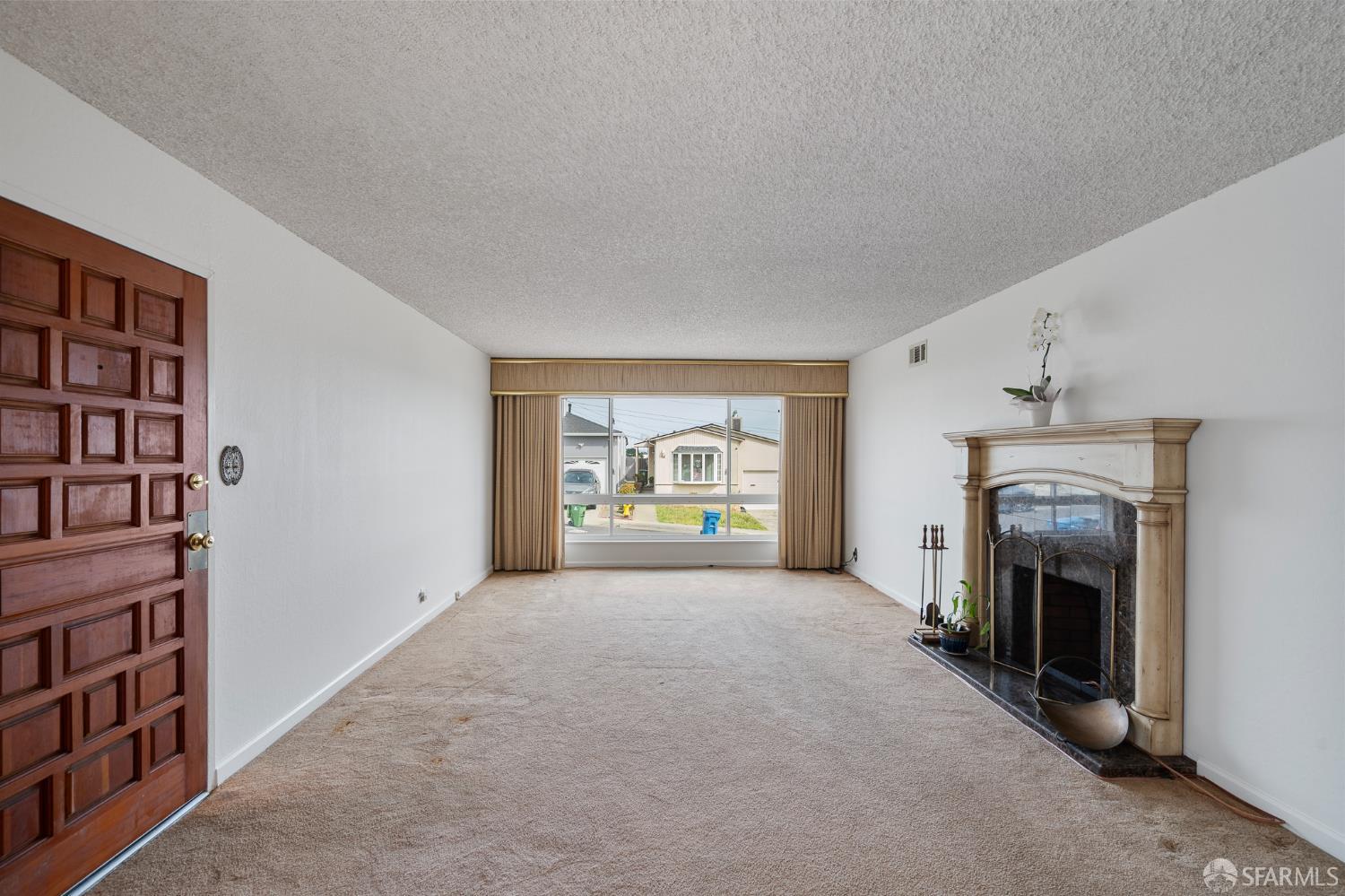 Detail Gallery Image 4 of 37 For 61 Grandview Ave, Daly City,  CA 94015 - 4 Beds | 2 Baths