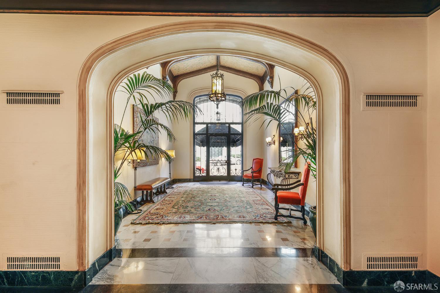 Detail Gallery Image 2 of 74 For 1880 Jackson St #601,  San Francisco,  CA 94109 - 2 Beds | 2 Baths