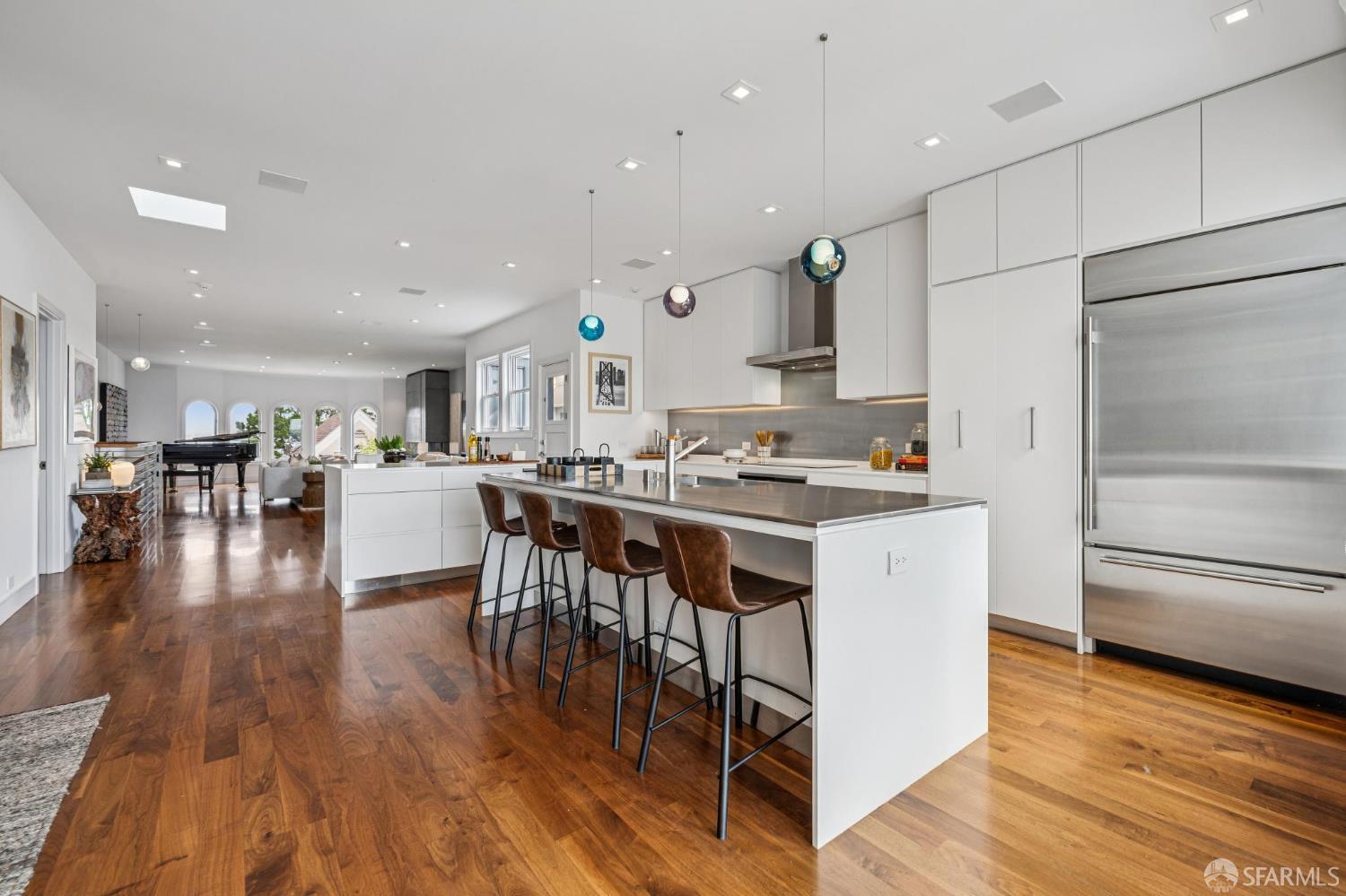 Detail Gallery Image 25 of 98 For 3627 21st St, San Francisco,  CA 94114 - 3 Beds | 3 Baths