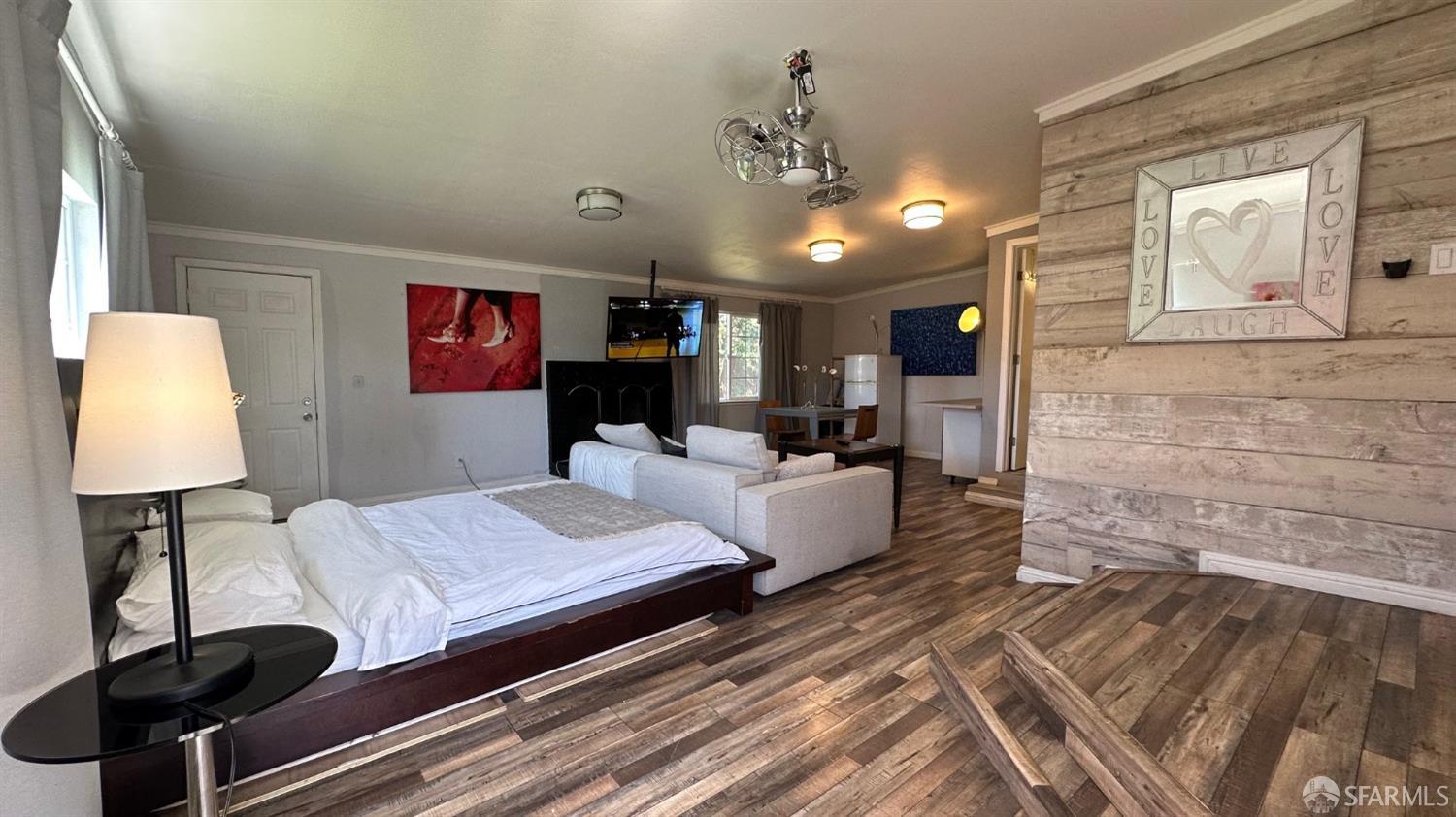 Detail Gallery Image 19 of 29 For 119 Lotus Way, East Palo Alto,  CA 94303 - 5 Beds | 4 Baths