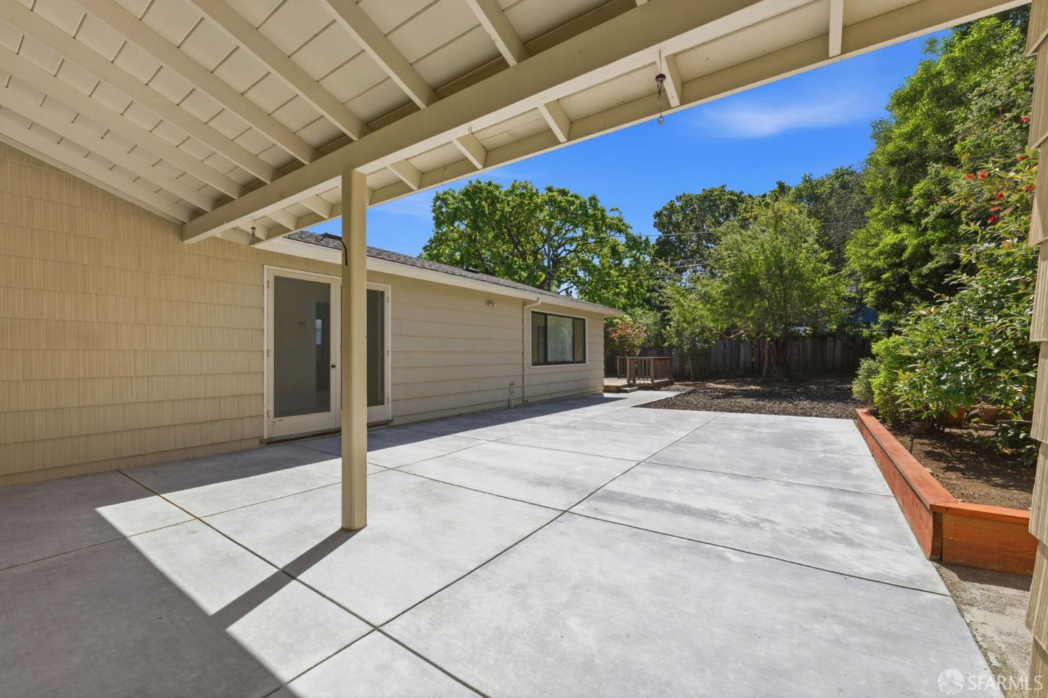Detail Gallery Image 36 of 41 For 1322 Ashwood Ct, San Mateo,  CA 94402 - 3 Beds | 2 Baths