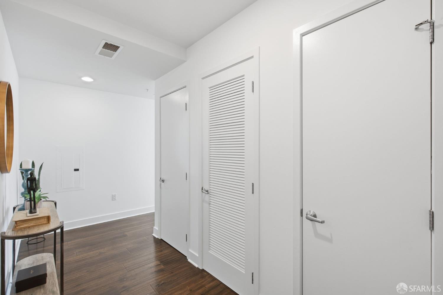 Photo #6: 426117944 Listing: Photo #6