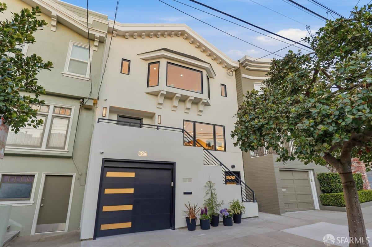 Detail Gallery Image 2 of 83 For 554 18th Ave, San Francisco,  CA 94121 - 5 Beds | 3/1 Baths
