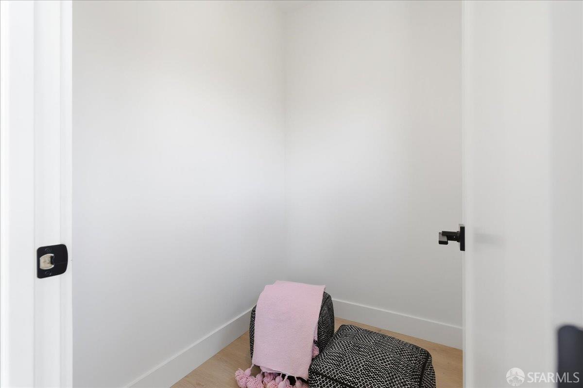 Detail Gallery Image 51 of 83 For 554 18th Ave, San Francisco,  CA 94121 - 5 Beds | 3/1 Baths