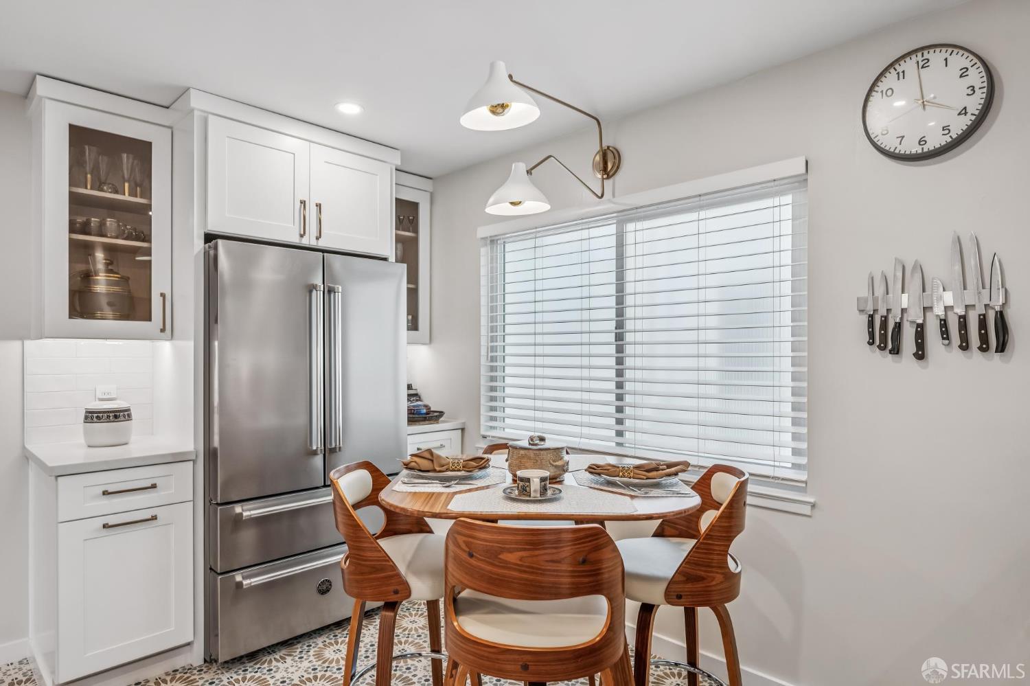 Detail Gallery Image 8 of 16 For 849 Noe St #1,  San Francisco,  CA 94114 - 1 Beds | 1 Baths