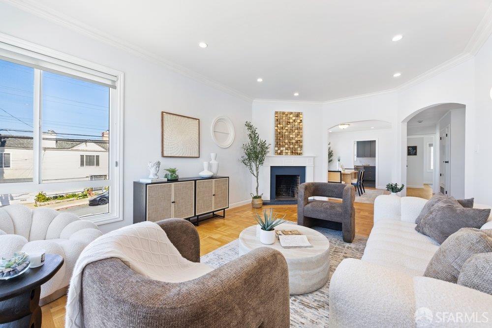 Detail Gallery Image 5 of 27 For 1500 41st Ave, San Francisco,  CA 94122 - 3 Beds | 3 Baths