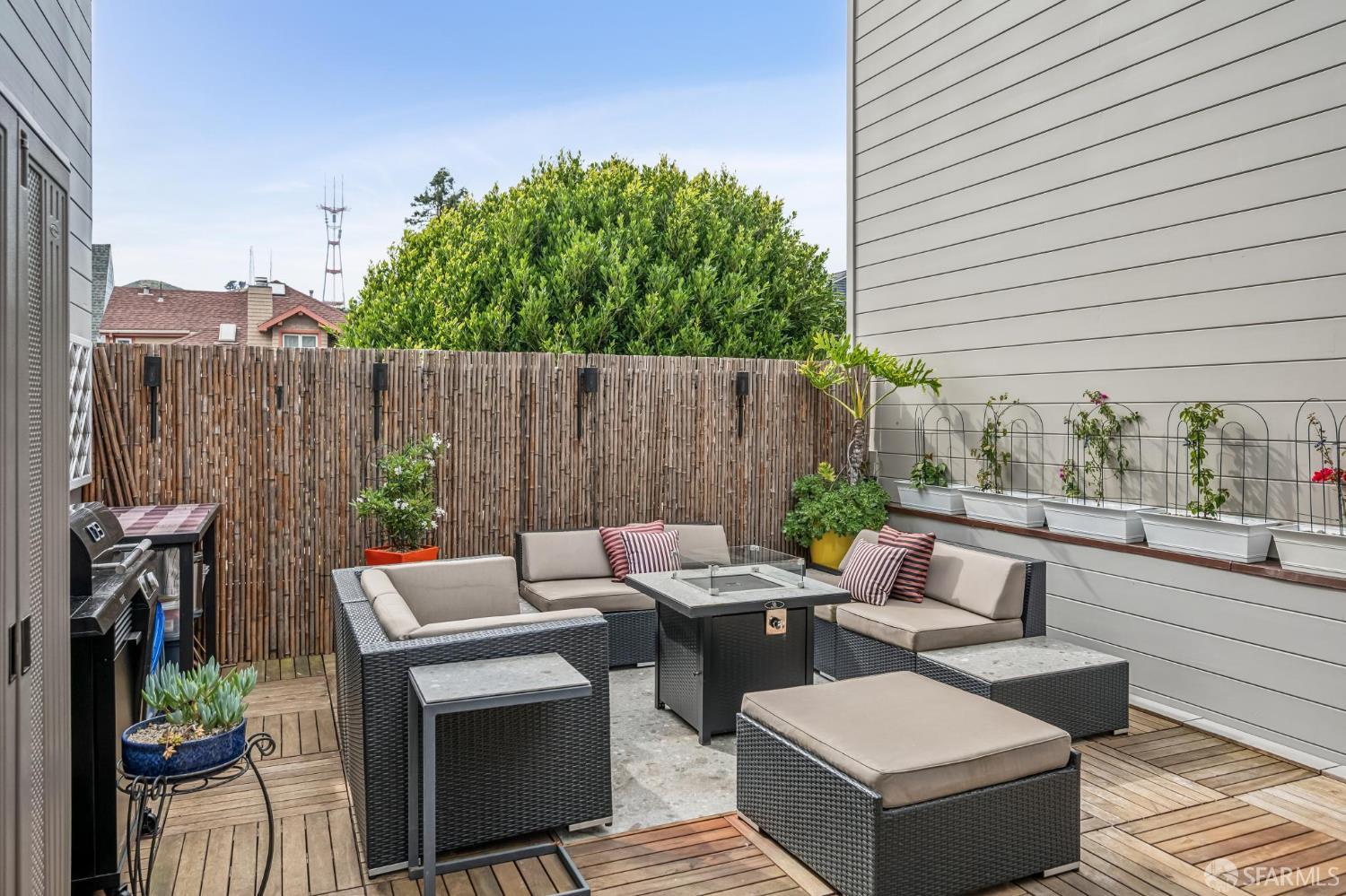 Detail Gallery Image 5 of 16 For 849 Noe St #1,  San Francisco,  CA 94114 - 1 Beds | 1 Baths